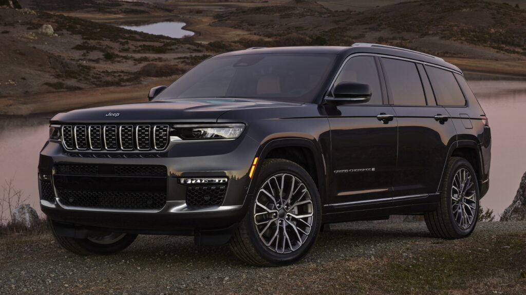  Jeep Is Recalling 330,000 Grand Cherokees Because The Rear Coil Springs Might Fall Off
