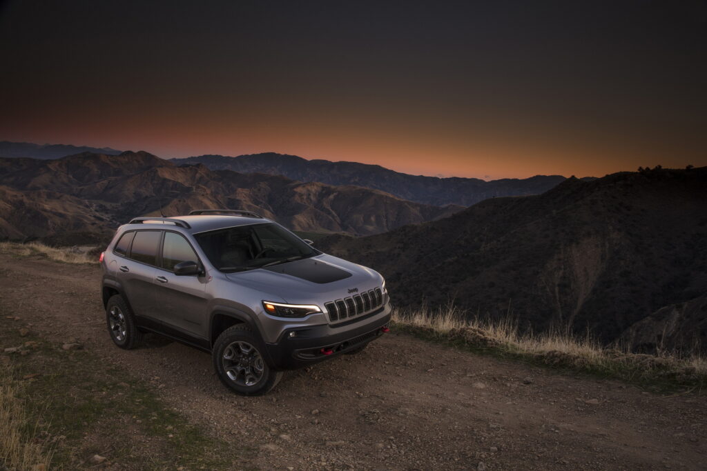  Jeep Cuts Cherokee Lineup Down To Two Trims And Increases Prices For 2023