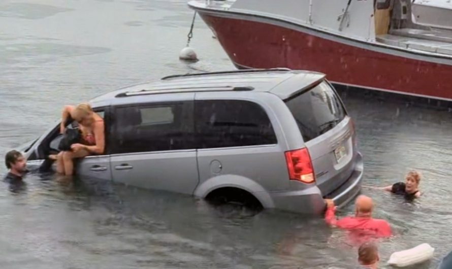 Hawaii Tourists In Dodge Minivan Follow Their GPS Straight Into The Harbor