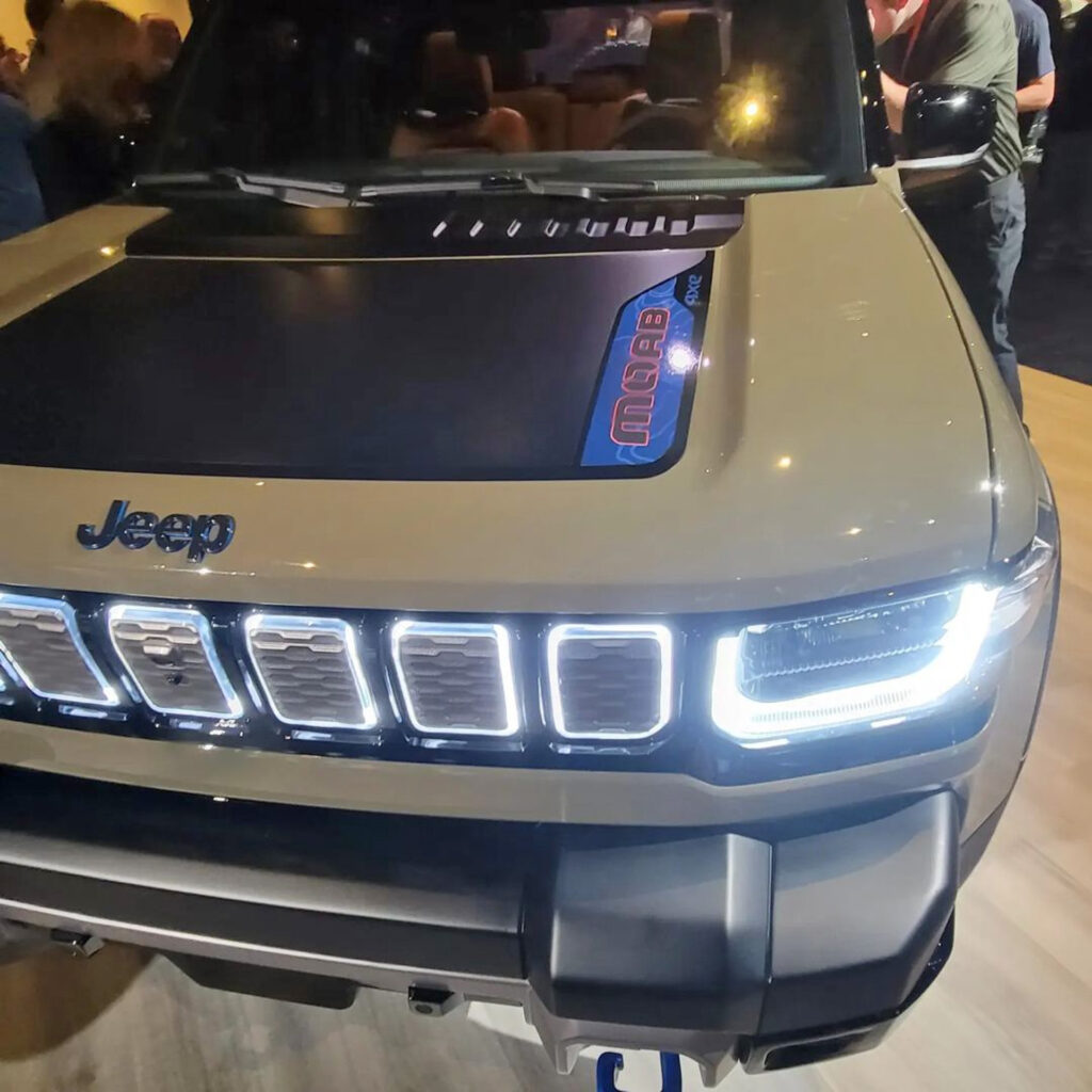  2024 Jeep Wagoneer EV And Recon Electric Off-Roader Revealed At Stellantis Dealer Event
