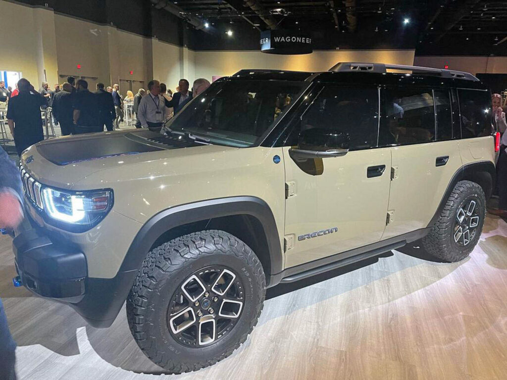  2024 Jeep Wagoneer EV And Recon Electric Off-Roader Revealed At Stellantis Dealer Event