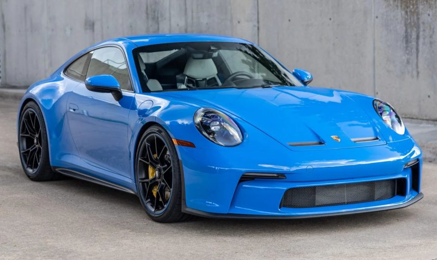 A Voodoo Blue Porsche 911 GT3 Touring Is Something We’d Sell A Kidney For